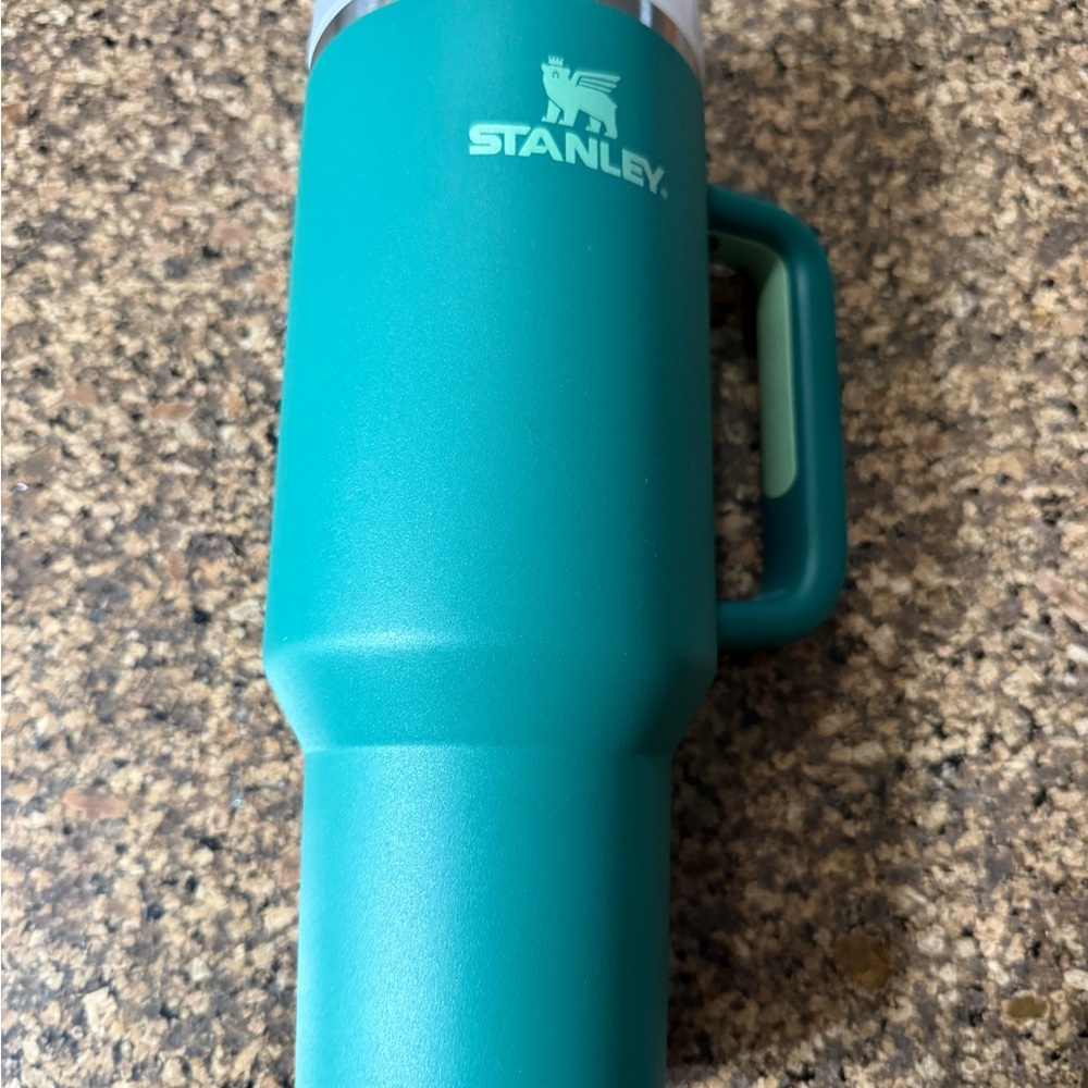 Stanley Aqua Travel Mug - Picture 2 of 6